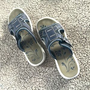 Comfy foam soled summer sandals